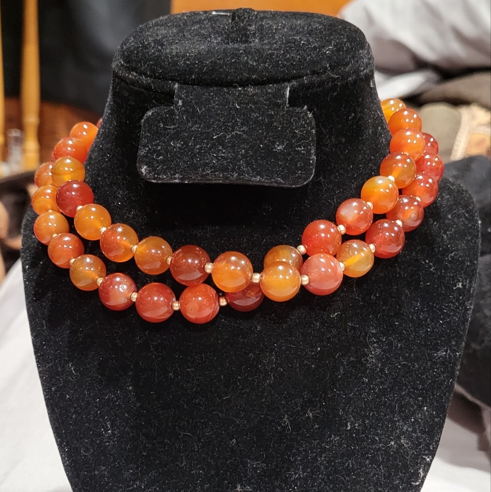 BEAUTIFUL ANTIQUE CARNELIAN BEADED NECKLACE